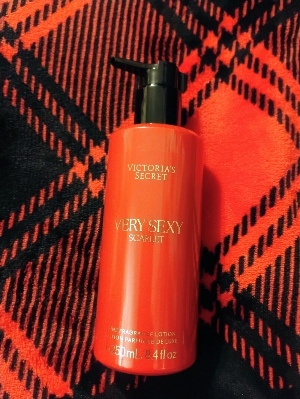 Victoria Secret Very Sexy Scarlet Fine Fragrance Lotion